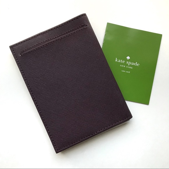 ✖️SOLD✖️Kate Spade Mikas Pond Passport Holder - Picture 2 of 6